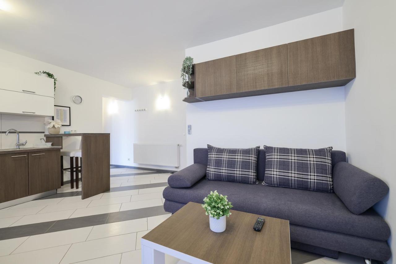 Apartments Nicola With Private Pool 비빈제 외부 사진
