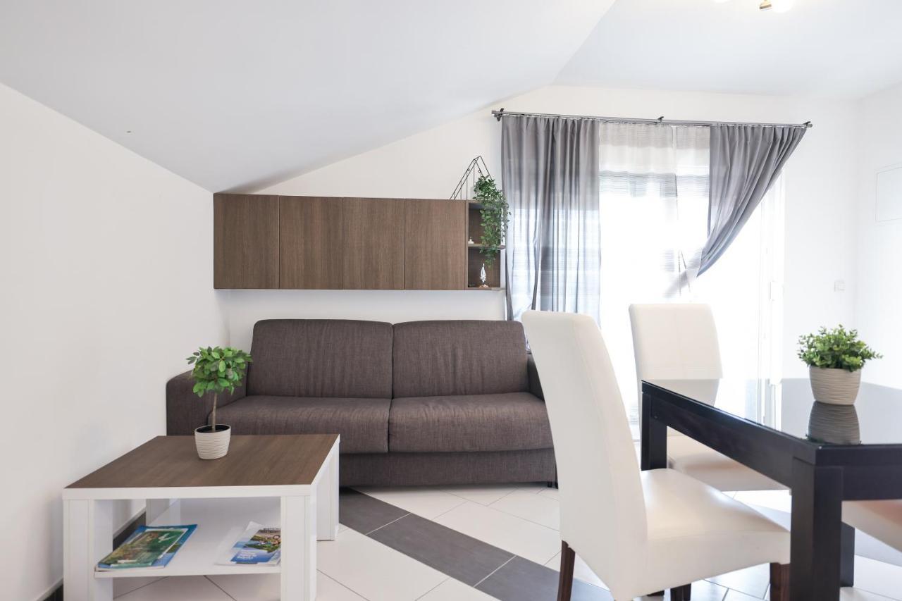 Apartments Nicola With Private Pool 비빈제 외부 사진