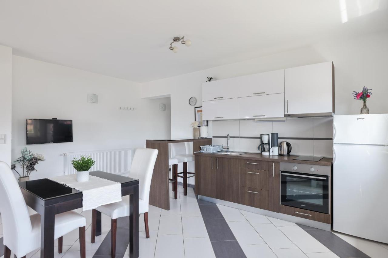 Apartments Nicola With Private Pool 비빈제 외부 사진
