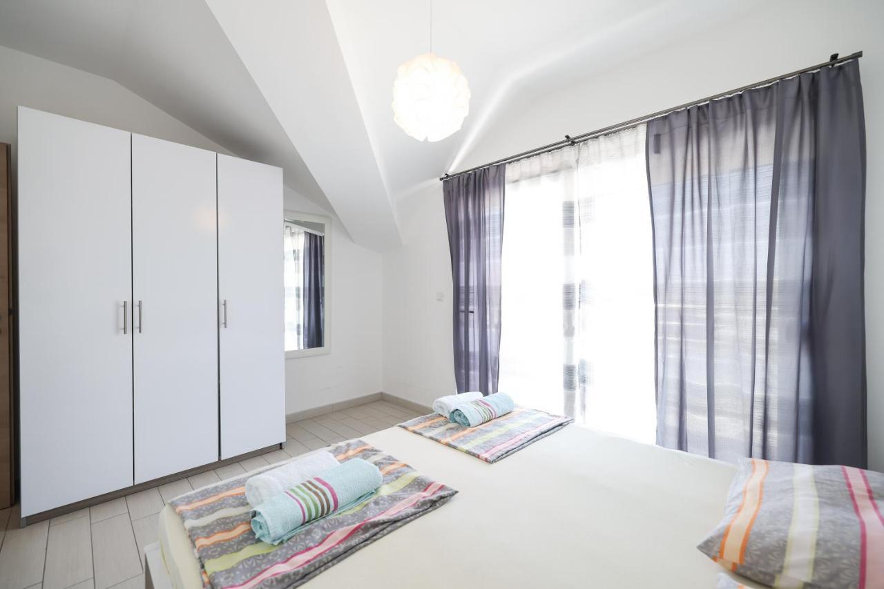 Apartments Nicola With Private Pool 비빈제 외부 사진